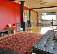 Pendeli Beach House - Australia Accommodation