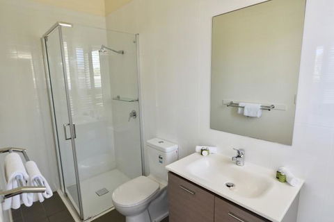 East On Byron - Australia Accommodation 27
