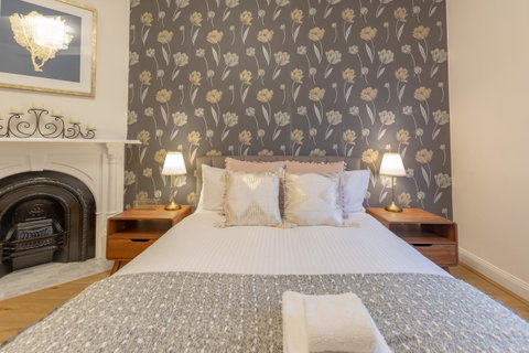 Heritage Townhouse Near Harbour Bridge - Australia Accommodation 22