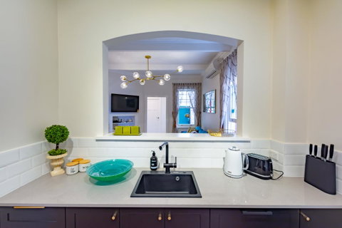 Heritage Townhouse Near Harbour Bridge - Australia Accommodation 13