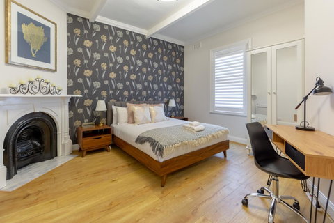 Heritage Townhouse Near Harbour Bridge - Australia Accommodation 26