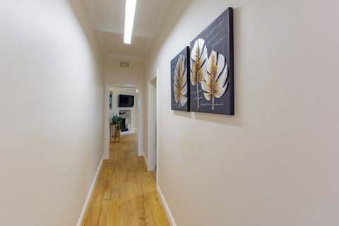 Heritage Townhouse Near Harbour Bridge - Australia Accommodation 12