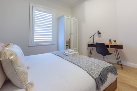 Heritage Townhouse Near Harbour Bridge - Australia Accommodation 6