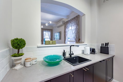 Heritage Townhouse Near Harbour Bridge - Australia Accommodation 35