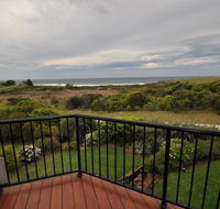 Beachfront Apartments - Australia Accommodation