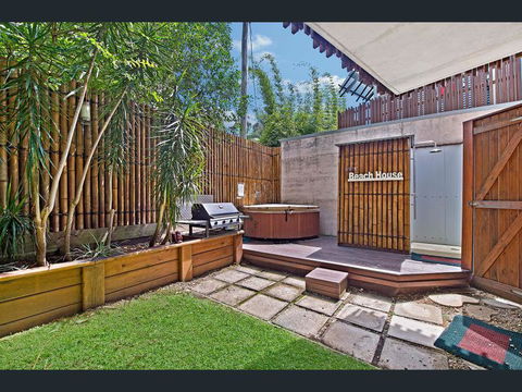 Crescent Head Spa Villa - Australia Accommodation 11