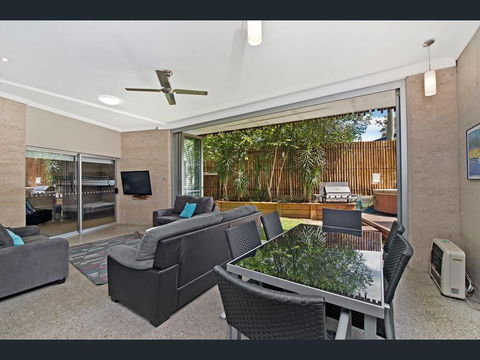Crescent Head Spa Villa - Australia Accommodation 12