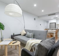 Inner City Stylish apt Walk to Green Square - Australia Accommodation