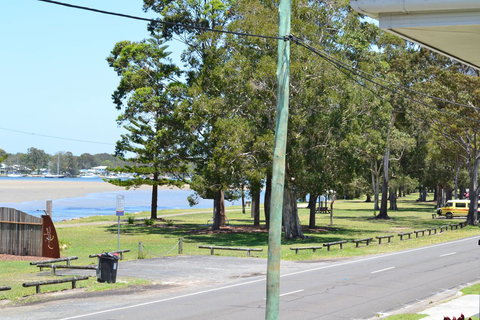 Sundial Holiday Units - Australia Accommodation 5