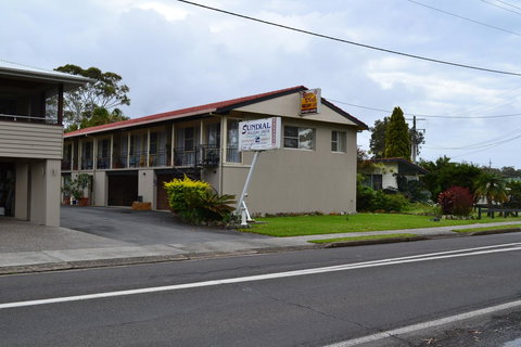 Sundial Holiday Units - Australia Accommodation 1
