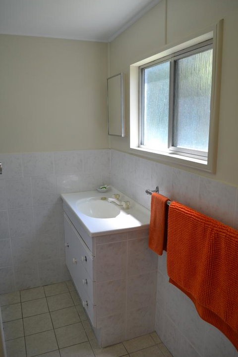 Sundial Holiday Units - Australia Accommodation 24