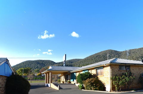 Almond Inn - Australia Accommodation 2