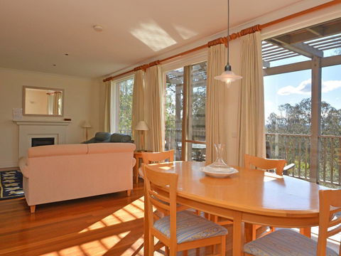 Villa 2br Prosecco Villa Located Within Cypress Lakes Resort - Australia Accommodation 5