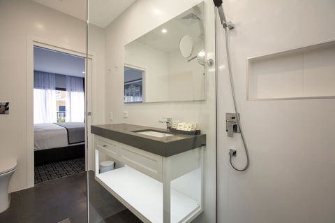 CH Boutique Hotel & Apartments, Ascend Hotel Collection - Australia Accommodation 11