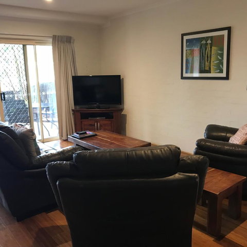 Mariner Bay Apartments - Australia Accommodation 8