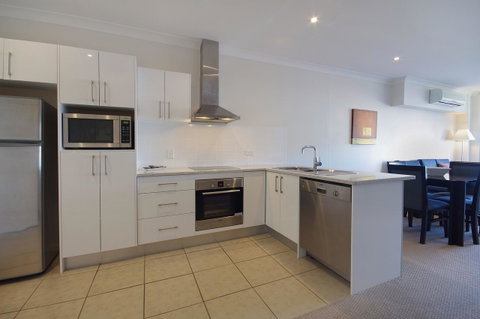 Macquarie Waters Boutique Apartment Hotel - Australia Accommodation 18