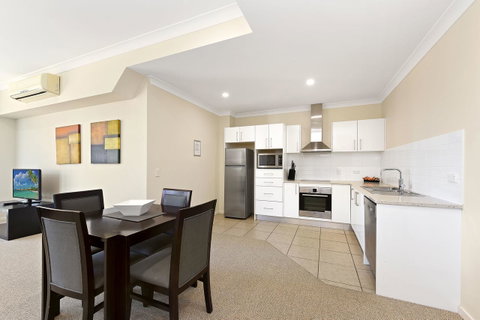Macquarie Waters Boutique Apartment Hotel - Australia Accommodation 6