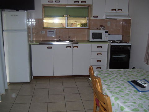 Glenwood Tourist Park & Motel - Australia Accommodation 24