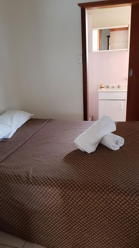 Glenwood Tourist Park & Motel - Australia Accommodation 1