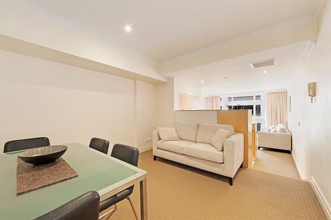 Wyndel Apartments Sydney CBD - Bond - Australia Accommodation 9
