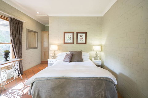 Thistle Hill Guesthouse - Walk To Many Wineries And Restaurants - Australia Accommodation 28
