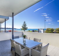 Beachfront Apartment Unit 2 - Australia Accommodation