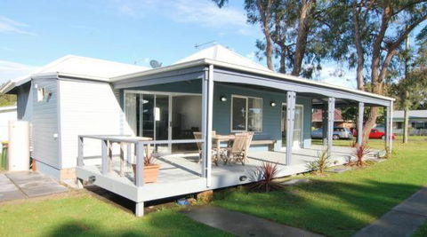 Huskisson Holiday Motel Cabins - Australia Accommodation 24