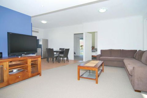 Huskisson Holiday Motel Cabins - Australia Accommodation 27