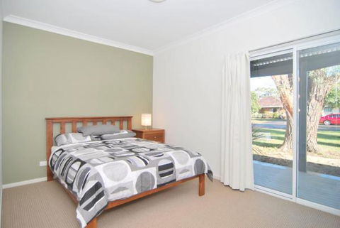 Huskisson Holiday Motel Cabins - Australia Accommodation 30