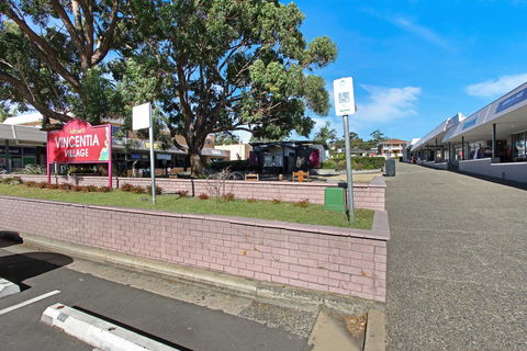 Huskisson Holiday Motel Cabins - Australia Accommodation 17
