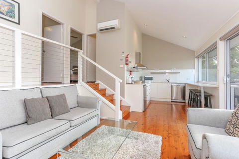 Wine Country Villas - Australia Accommodation 32