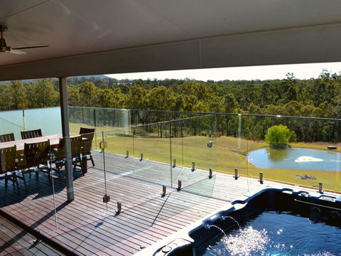 Wine Country Villas - Australia Accommodation 11