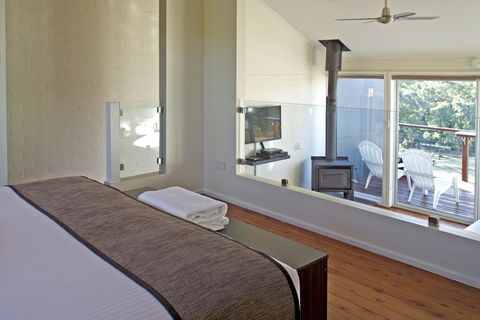 Wine Country Villas - Australia Accommodation 23