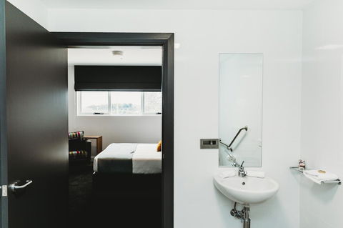 Coniston Hotel Wollongong - Australia Accommodation 27