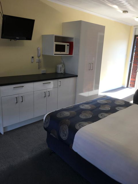 Pelican Motor Inn - Australia Accommodation 1
