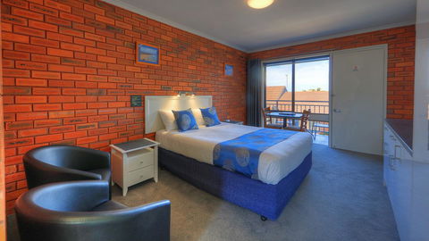 Pelican Motor Inn - Australia Accommodation 2