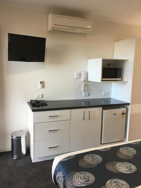 Pelican Motor Inn - Australia Accommodation 8