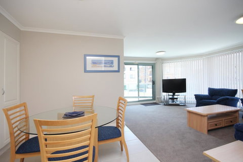 Sails Apartments - Australia Accommodation 22