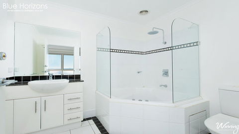 Blue Horizons, Unit 808, 41-45 Shoal Bay Road - Australia Accommodation 14