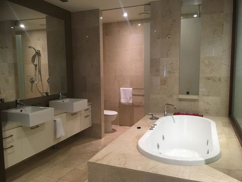 Santai 321 Beachside Studio - Australia Accommodation 9