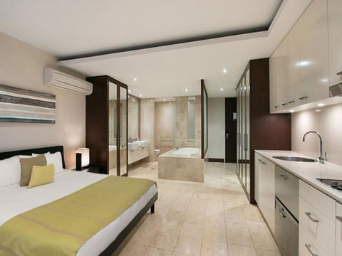 Santai 321 Beachside Studio - Australia Accommodation 4