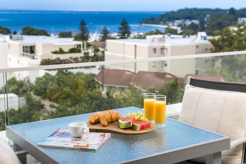 Oaks Nelson Bay Lure Suites - Australia Accommodation 6