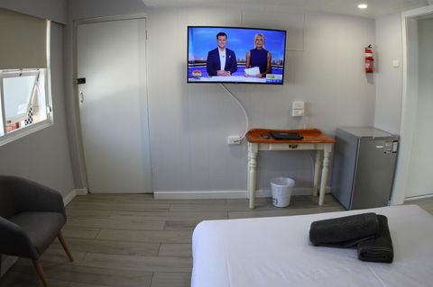 Sleepy Hill Motor Inn - Australia Accommodation 22