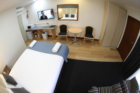 Sleepy Hill Motor Inn - Australia Accommodation 2