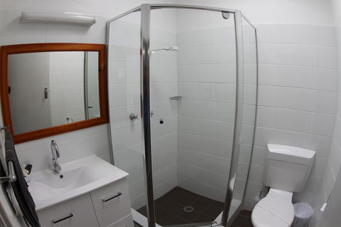 Sleepy Hill Motor Inn - Australia Accommodation 32