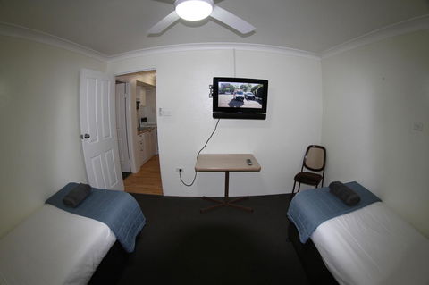 Sleepy Hill Motor Inn - Australia Accommodation 37