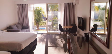 Marina Resort - Australia Accommodation 43