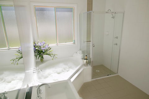 Nightingale Villas - Australia Accommodation 9