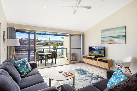 Sails Luxury Apartments Merimbula - Australia Accommodation 25