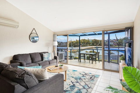 Sails Luxury Apartments Merimbula - Australia Accommodation 29